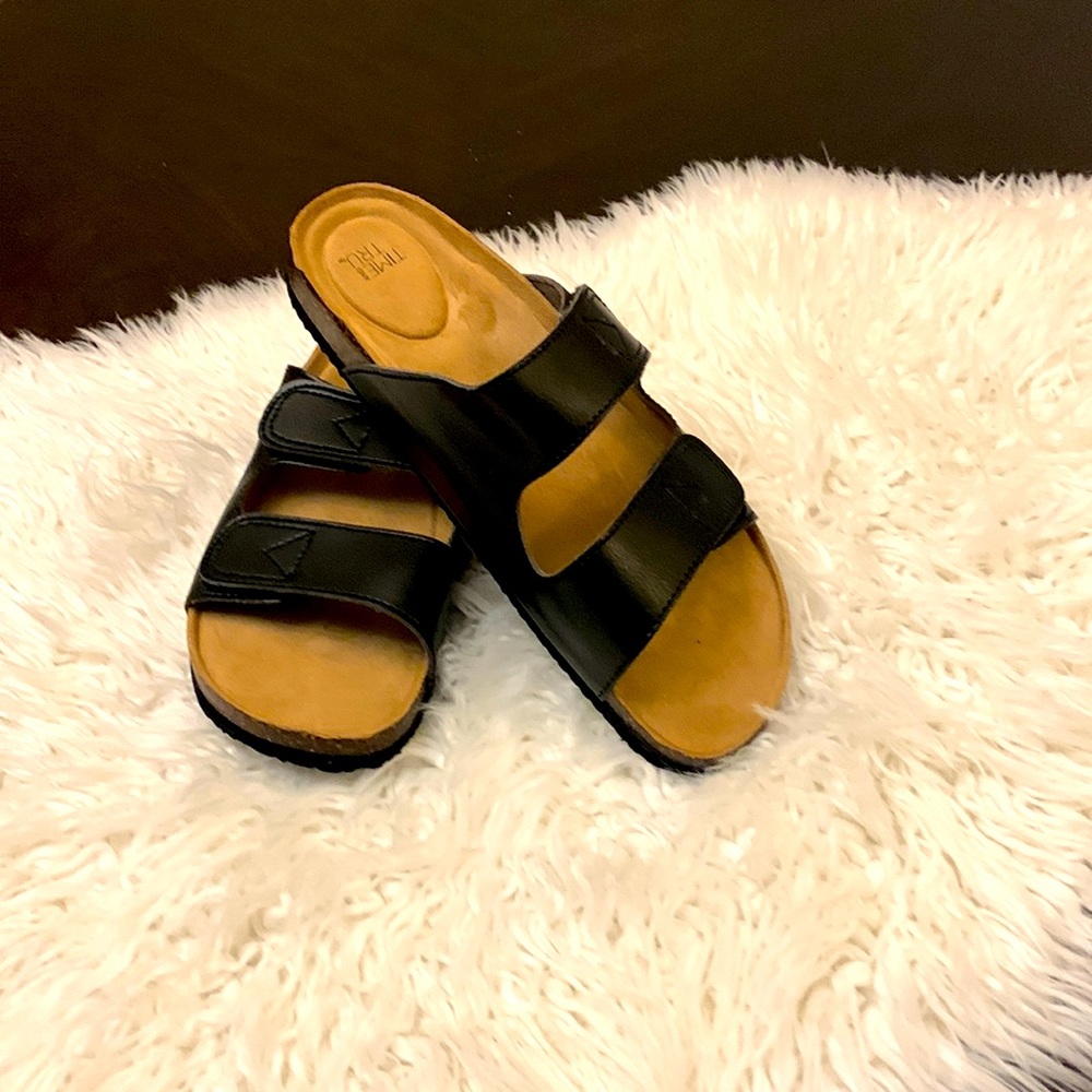 Size 10 black women leather slides